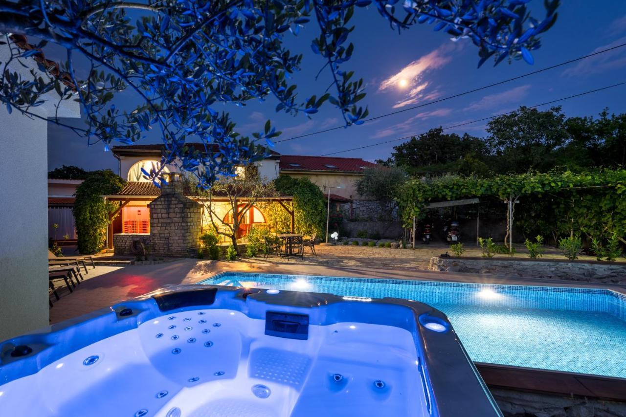 Stone Lady Holiday Home With Pool&Hot Tub,Sauna,Bbq,Garden Rasopasno Εξωτερικό φωτογραφία