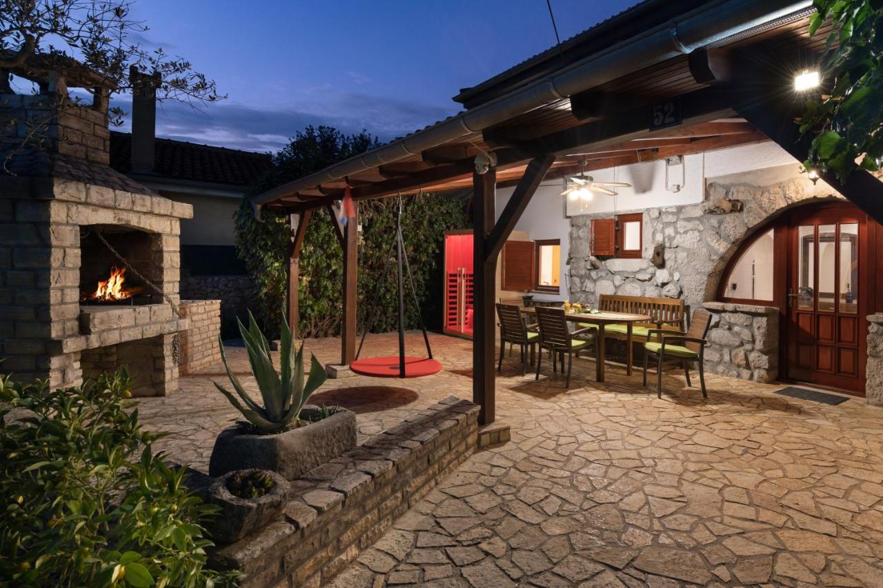 Stone Lady Holiday Home With Pool&Hot Tub,Sauna,Bbq,Garden Rasopasno Εξωτερικό φωτογραφία